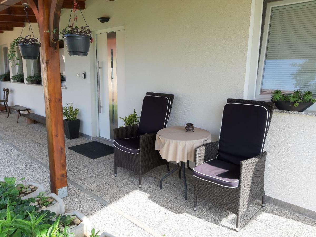 Apartments Isabella Ptuj Luaran gambar